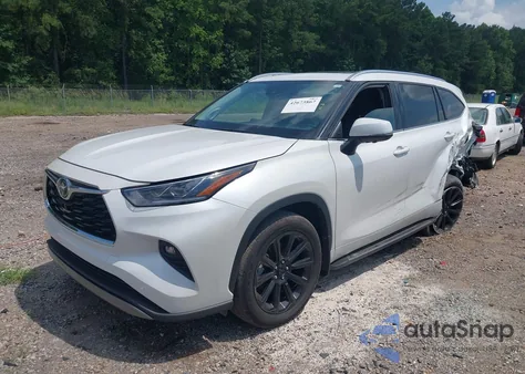 2024 Toyota Highlander Platinum z USA, uszkodzony, nr VIN 5TDKDRAH3RS548025